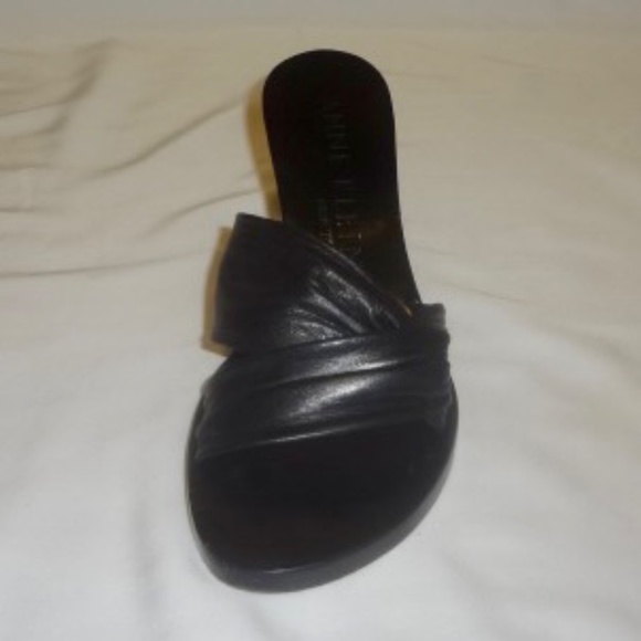 Anne Klein Shoes - Picture 2 of 9